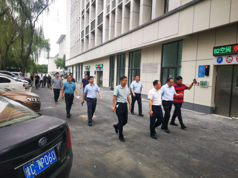 洛陽市委常委、市政府黨組成員魏建平 督導(dǎo)調(diào)研我市城市停車場重點項目建設(shè)工作